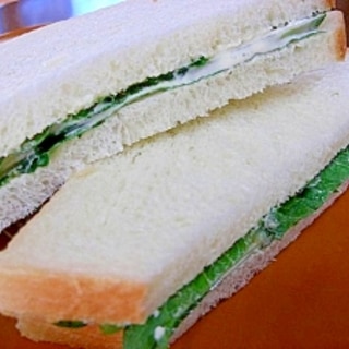 きゅうりと大葉のサンドイッチ